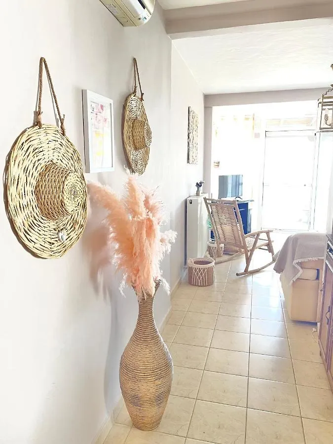 Davanti Al Mare Epanomi Apartment